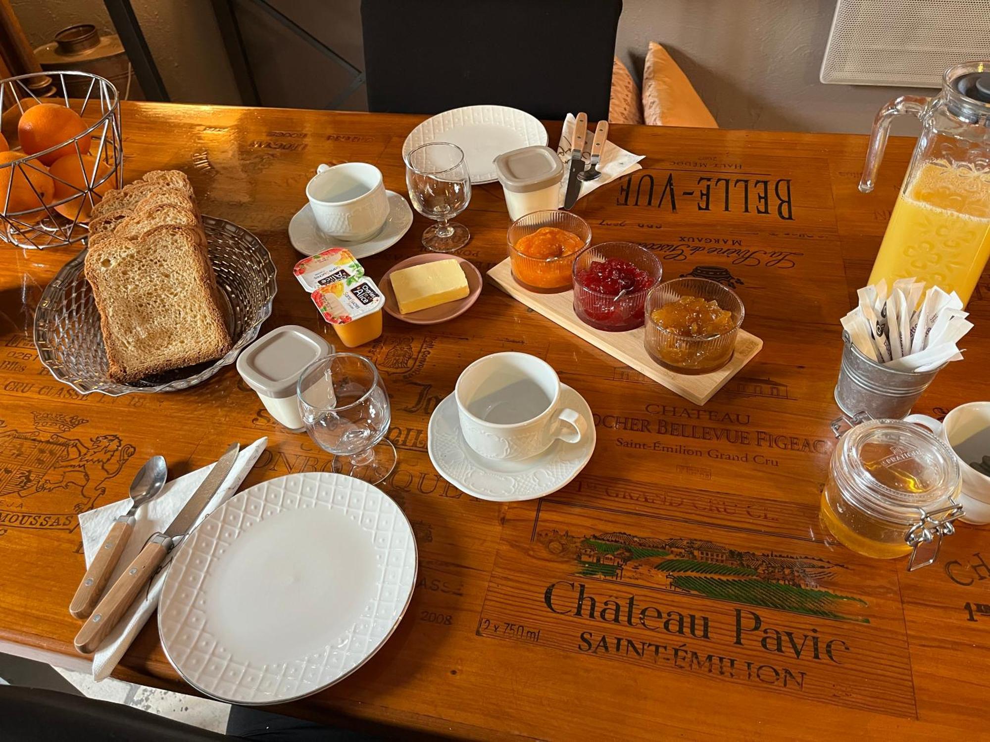 Chambres Et Gite Peyroutas " Camille" Vignonet St Emilion Dış mekan fotoğraf